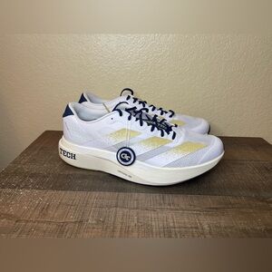 NCAA x Adidas Adizero Evo SL "Georgia Tech" Shoes.
- Size 13 Men.